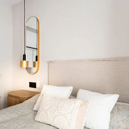 A Pies De La Alhambra, By Daimar *